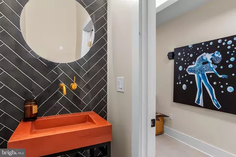 1612 Mchenry St, Baltimore, MD 21223 photo 8