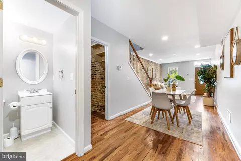 Entry Way - 1113 Haubert St, Baltimore, MD 21230 photo 6 of 9