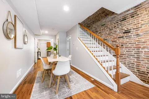 Entry Way - 1113 Haubert St, Baltimore, MD 21230 photo 4 of 9