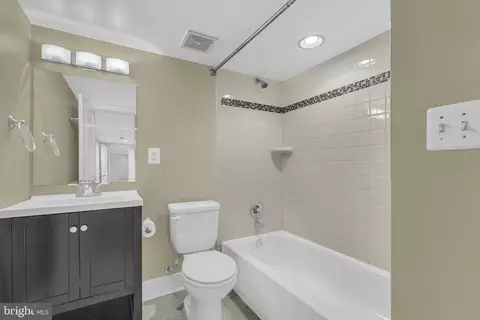 1827 Light St, Baltimore, MD 21230 photo 24