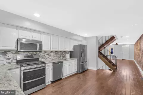 1827 Light St, Baltimore, MD 21230 photo 9