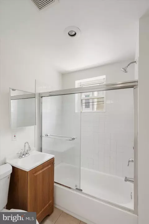 Bath - 2828 E Monument St, Baltimore, MD 21205 photo 3 of 3