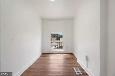 Entry Way - 2828 E Monument St, Baltimore, MD 21205 photo 1 of 6