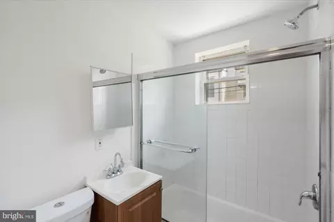 Bath - 2828 E Monument St, Baltimore, MD 21205 photo 2 of 3