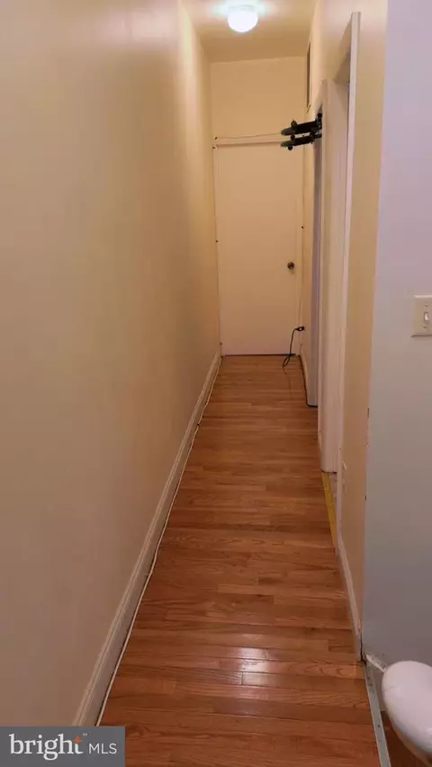 Entry Way - 112 Willard St, Baltimore, MD 21223 photo 2 of 9