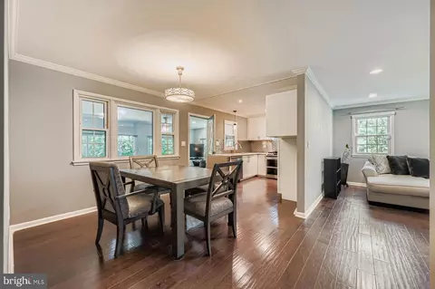 Dining - 6205 Ridgeview Ave, Baltimore, MD 21206 photo 1 of 1
