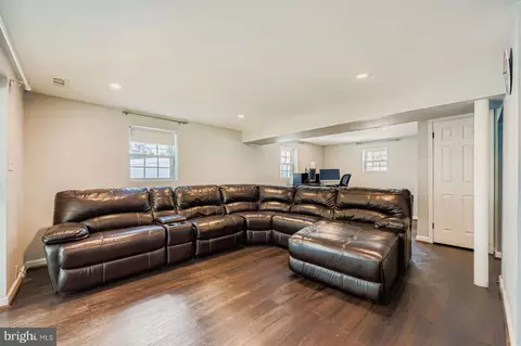 Living - 6205 Ridgeview Ave, Baltimore, MD 21206 photo 1 of 2