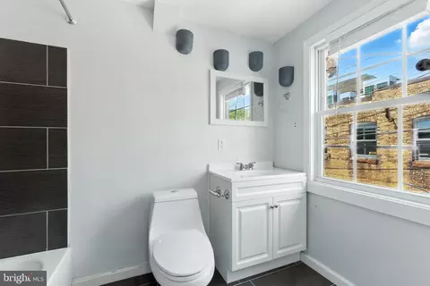 Bath - 1622 Latrobe St, Baltimore, MD 21202 photo 1 of 3
