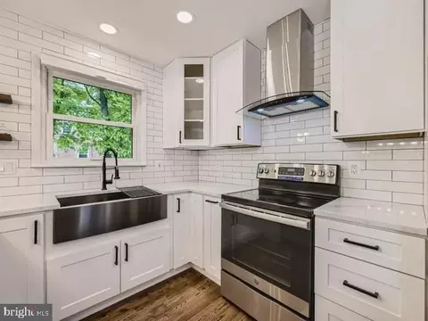 Kitchen - 6509 Parr Ave, Baltimore, MD 21215 photo 3 of 4