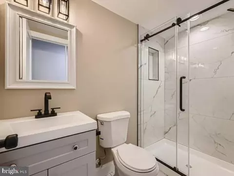 Bath - 6509 Parr Ave, Baltimore, MD 21215 photo 2 of 3