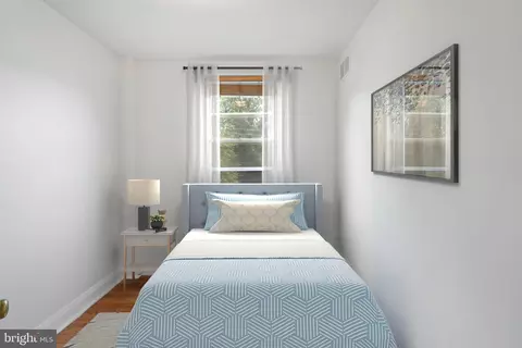 Bedroom - 840 Evesham Ave, Baltimore, MD 21212 photo 2 of 3