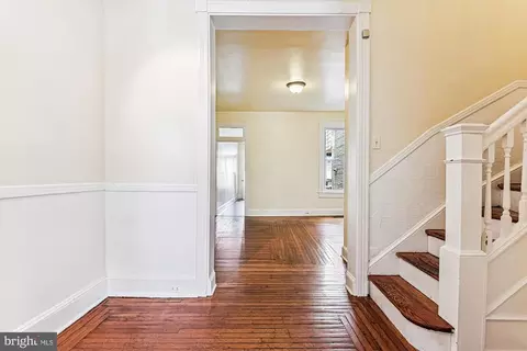 Entry Way - 852 W 37th St, Baltimore, MD 21211 photo 2 of 3