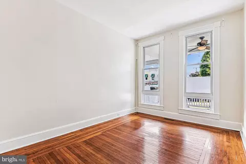 Living - 852 W 37th St, Baltimore, MD 21211 photo 1 of 2