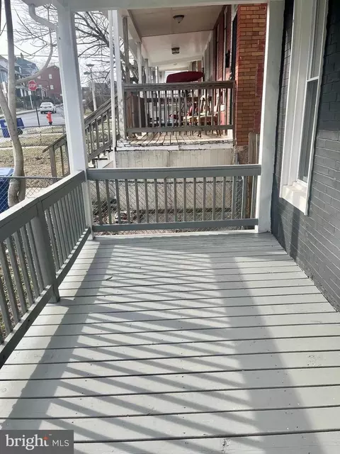 Exterior - 608 Mccabe Ave, Baltimore, MD 21212 photo 3 of 4