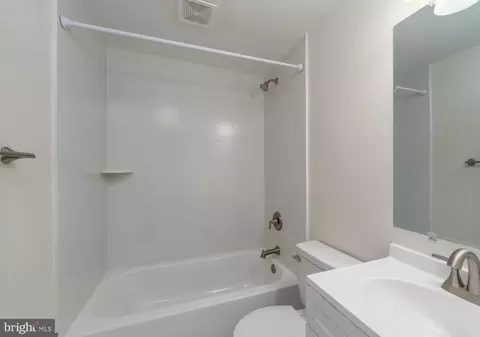 123 E Cross St, Baltimore, MD 21230 photo 28