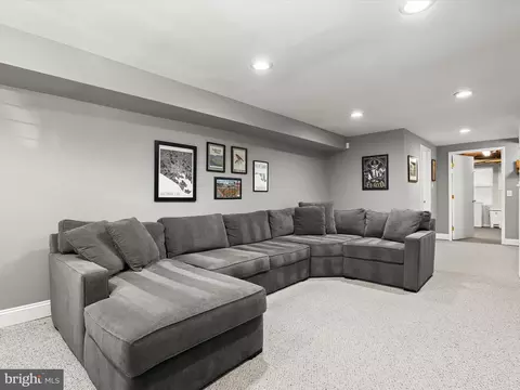 832 S Conkling St, Baltimore, MD 21224 photo 24