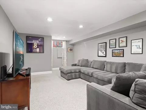 832 S Conkling St, Baltimore, MD 21224 photo 25