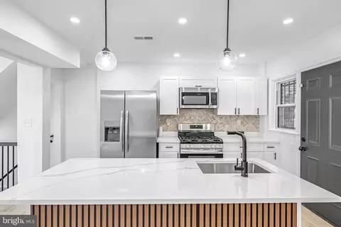 840 Benninghaus Rd, Baltimore, MD 21212 photo 3