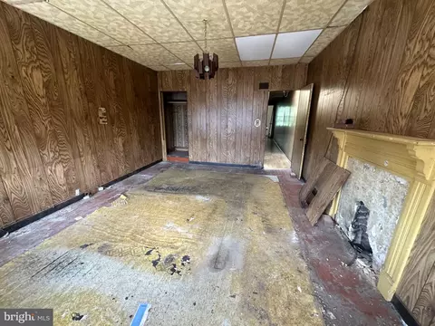 Living - 1007 Appleton St, Baltimore, MD 21217 photo 3 of 3