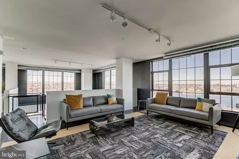 Living - 1200 Steuart St #913, Baltimore, MD 21230 photo 14 of 14