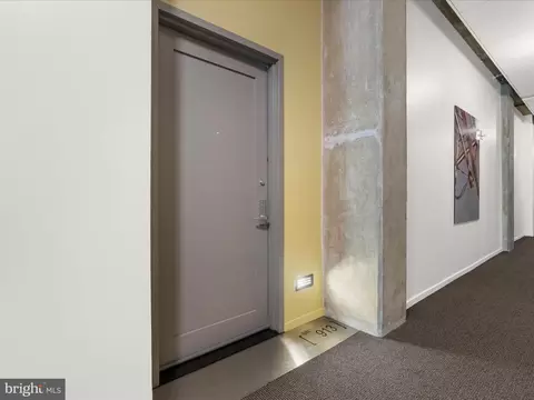 Entry Way - 1200 Steuart St #913, Baltimore, MD 21230 photo 2 of 3