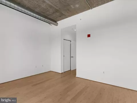 Living - 1200 Steuart St #913, Baltimore, MD 21230 photo 9 of 14