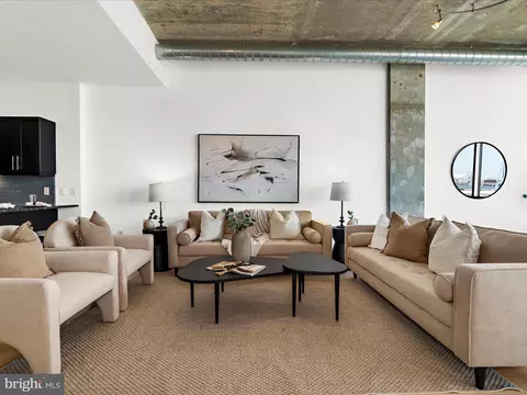 Living - 1200 Steuart St #913, Baltimore, MD 21230 photo 3 of 14