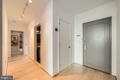 Entry Way - 1200 Steuart St #913, Baltimore, MD 21230 photo 1 of 3