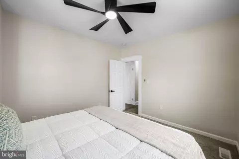 Bedroom - 4215 Raymar Ave, Baltimore, MD 21206 photo 2 of 4