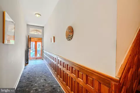 Entry Way - 2224 Eutaw Pl, Baltimore, MD 21217 photo 2 of 7