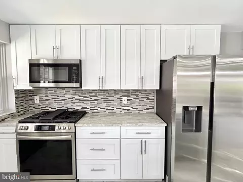 Kitchen - 3506 Elmora Ave, Baltimore, MD 21213 photo 3 of 5