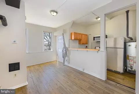 Entry Way - 1908 Mcculloh St, Baltimore, MD 21217 photo 6 of 6