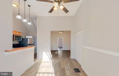 Entry Way - 1908 Mcculloh St, Baltimore, MD 21217 photo 3 of 6
