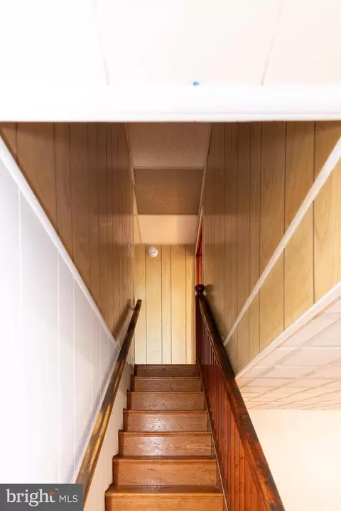 Entry Way - 402 Drew St, Baltimore, MD 21224 photo 3 of 3