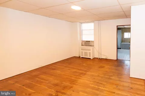 Living - 402 Drew St, Baltimore, MD 21224 photo 4 of 5