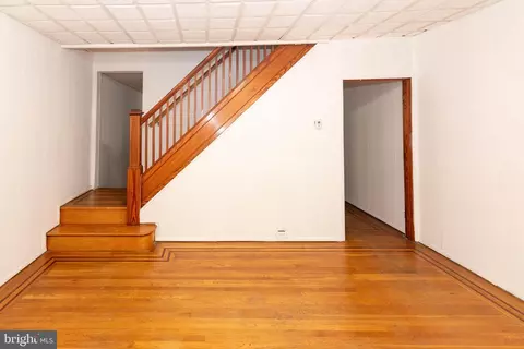 Living - 402 Drew St, Baltimore, MD 21224 photo 3 of 5