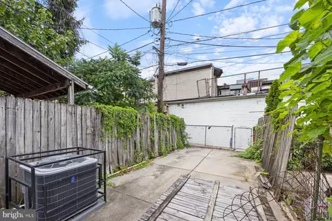 Exterior - 3910 Mount Pleasant Ave, Baltimore, MD 21224 photo 2 of 3