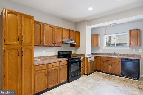 Kitchen - 3910 Mount Pleasant Ave, Baltimore, MD 21224 photo 1 of 1