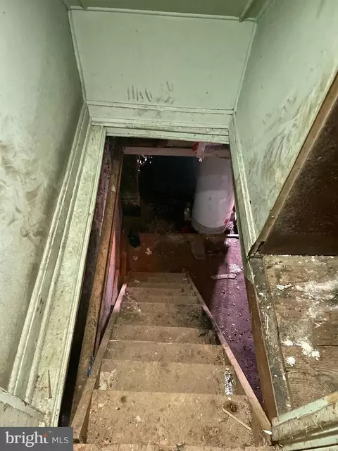 Entry Way - 1626 N Wolfe St, Baltimore, MD 21213 photo 9 of 9
