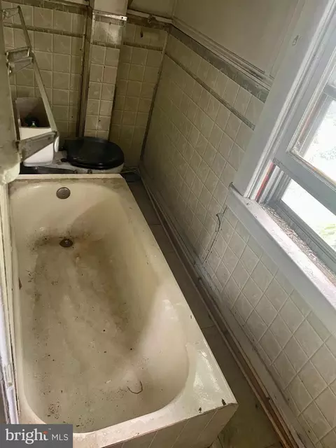 Bath - 1626 N Wolfe St, Baltimore, MD 21213 photo 1 of 1