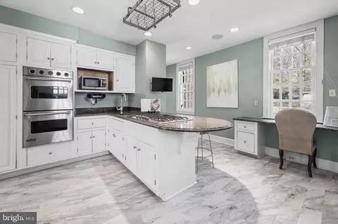 Kitchen - 217 Wendover Rd, Baltimore, MD 21218 photo 7 of 9