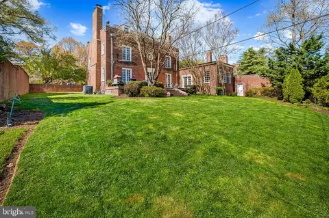 Exterior - 217 Wendover Rd, Baltimore, MD 21218 photo 6 of 17