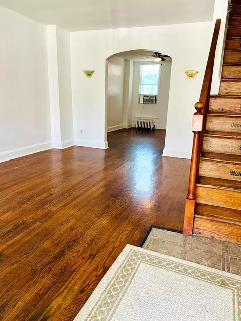 Living - 4717 Frederick Ave, Baltimore, MD 21229 photo 1 of 4