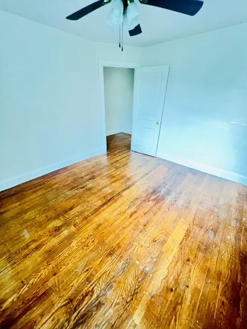 Bedroom - 4717 Frederick Ave, Baltimore, MD 21229 photo 3 of 3