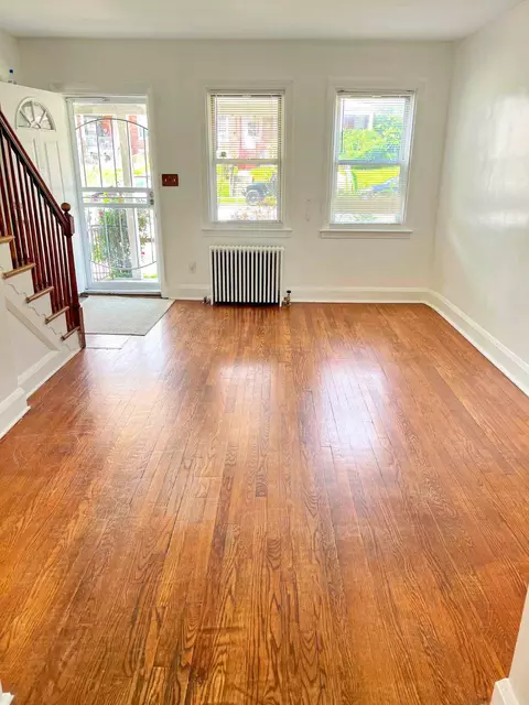 Living - 4717 Frederick Ave, Baltimore, MD 21229 photo 2 of 4