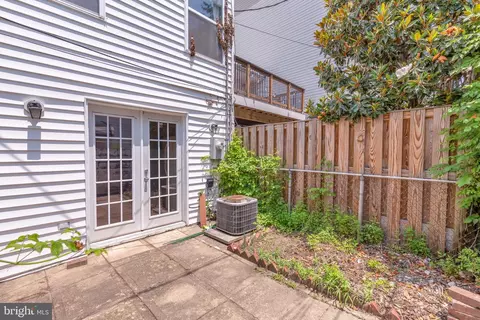 Exterior - 109 E Clement St, Baltimore, MD 21230 photo 1 of 3