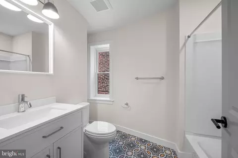448 E 22nd St, Baltimore, MD 21218 photo 48