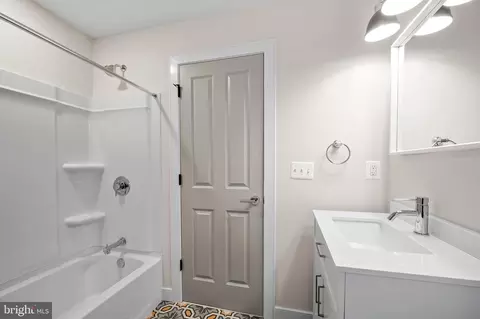 448 E 22nd St, Baltimore, MD 21218 photo 49