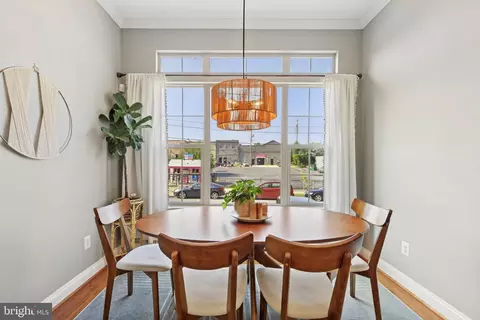 Dining - 3905 Fleet St, Baltimore, MD 21224 photo 2 of 3