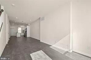 Entry Way - 418 E 21st St, Baltimore, MD 21218 photo 4 of 7